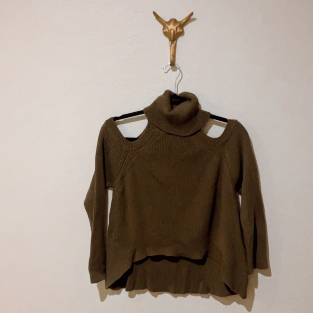 SEEK the Label Turtleneck (XS)